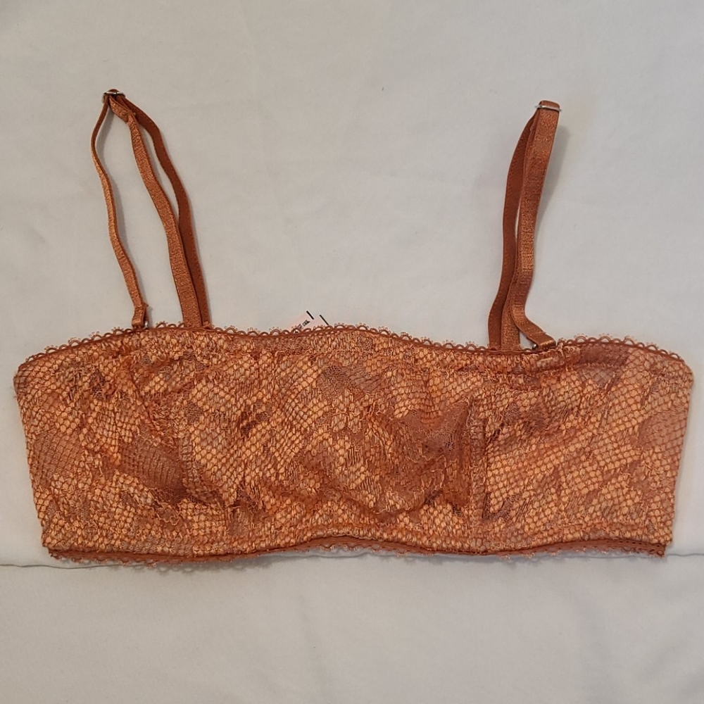 BUY 1 GET 1 FREE VICTORIA SECRET STRAPLESS BRA